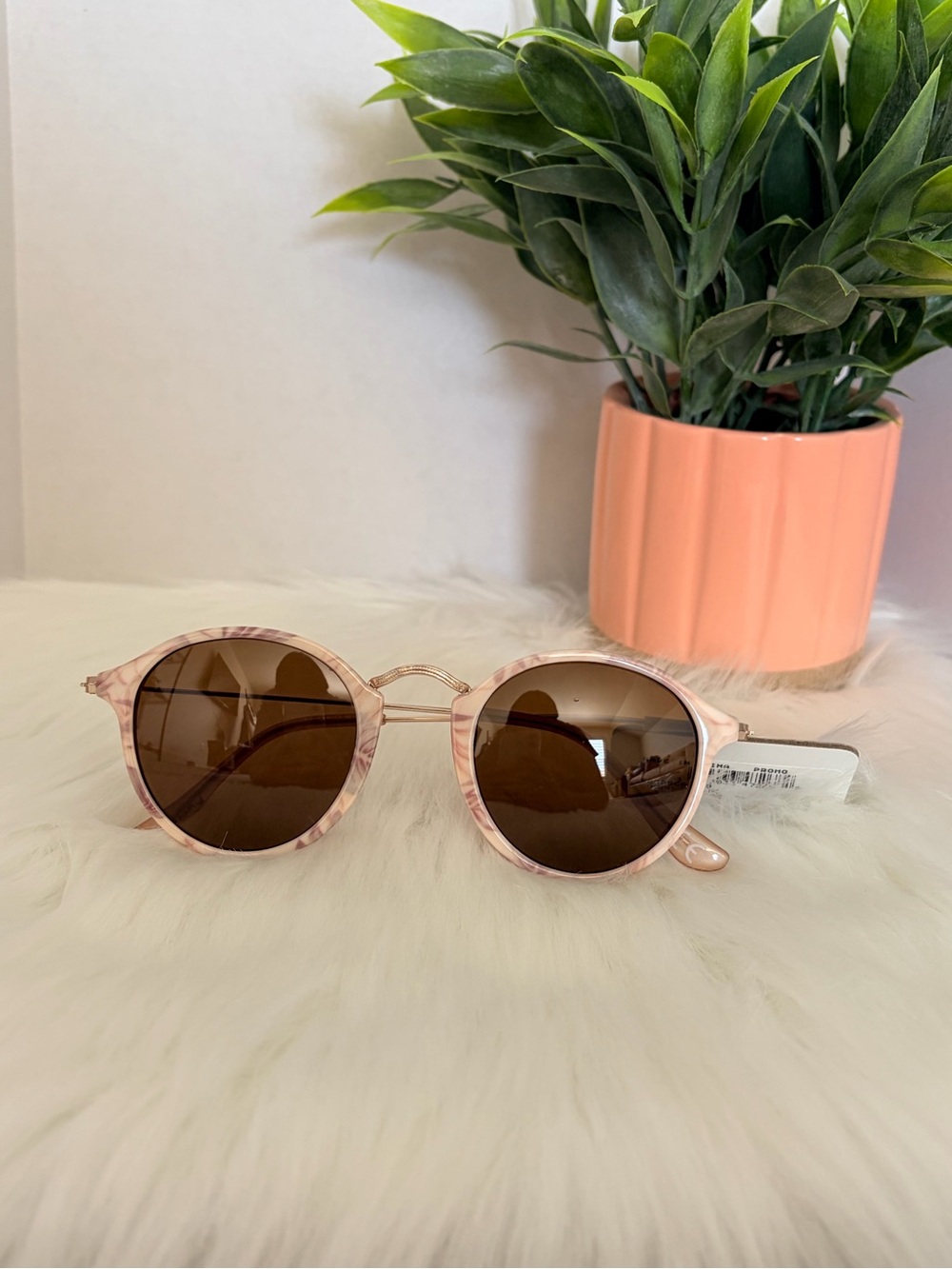 Women’s Pink Round Retro Neutral Sunglasses BNWT